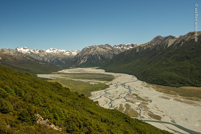 PC316603.jpg